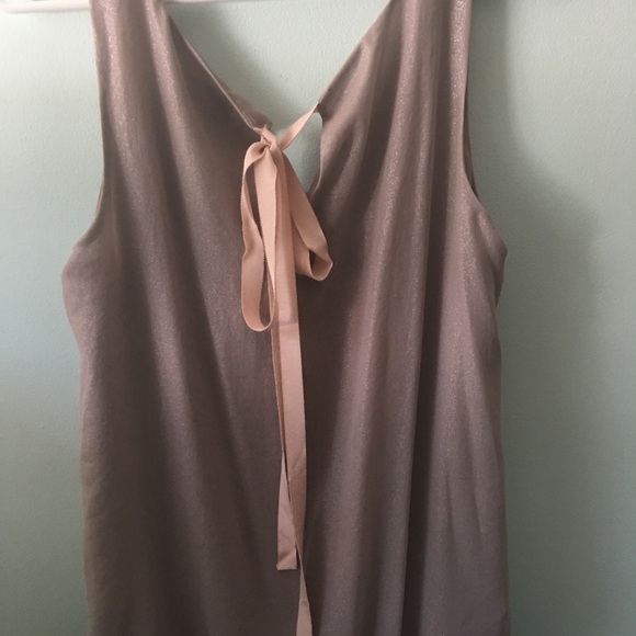 Elegant back tie shell - Picture 2 of 8